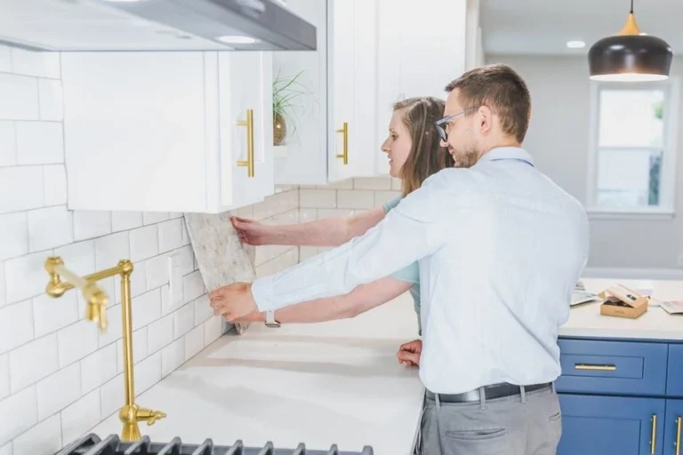 kitchen countertop backsplash pairing
