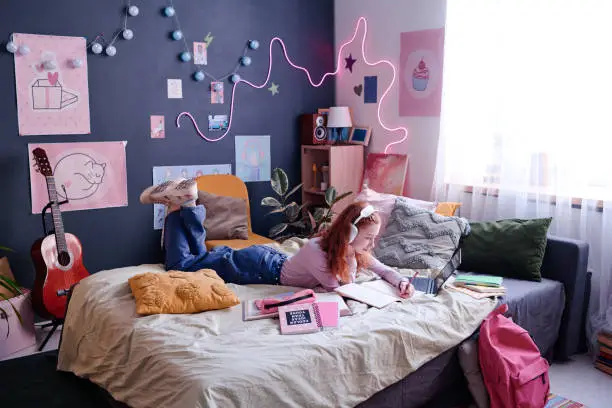 decorating ideas for a teenage girl bedroom